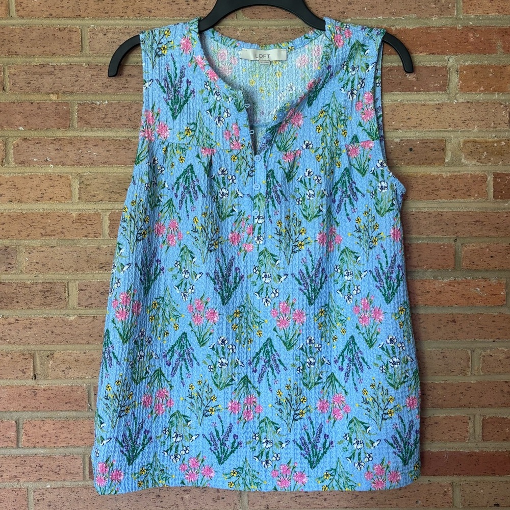 LOFT Bouquet Shirred Blouse Size Small Blue Floral Sleeveless Top S